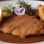 Wiener Schnitzel Klassiker Restaurant Gourmet Karpatenschnitzel